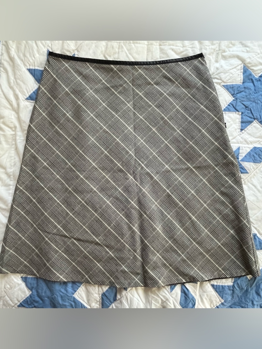 New York & Company Gray Plaid Pencil Skirt